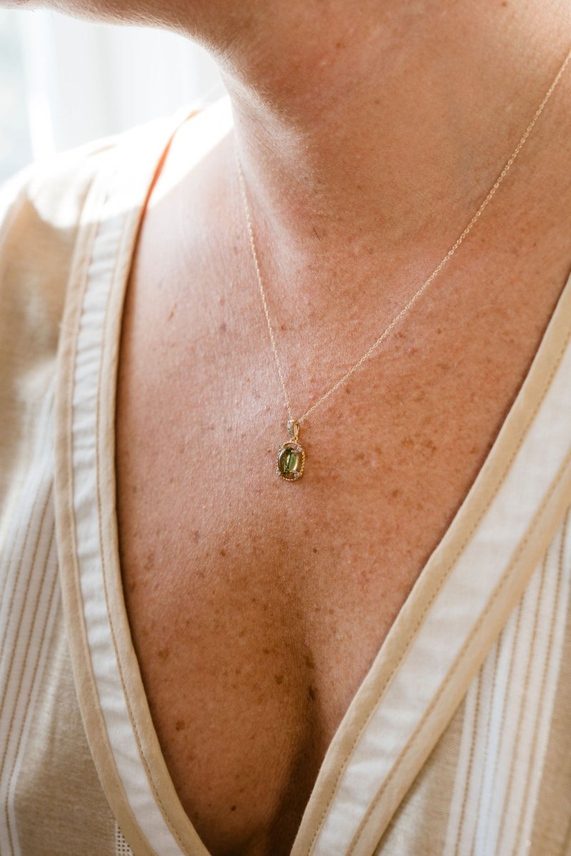 10K Yellow Gold Peridot Necklace w/diamondsZiabird