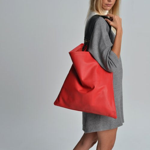 Akathi Mat Bag in RedAna KoutsiBAGS