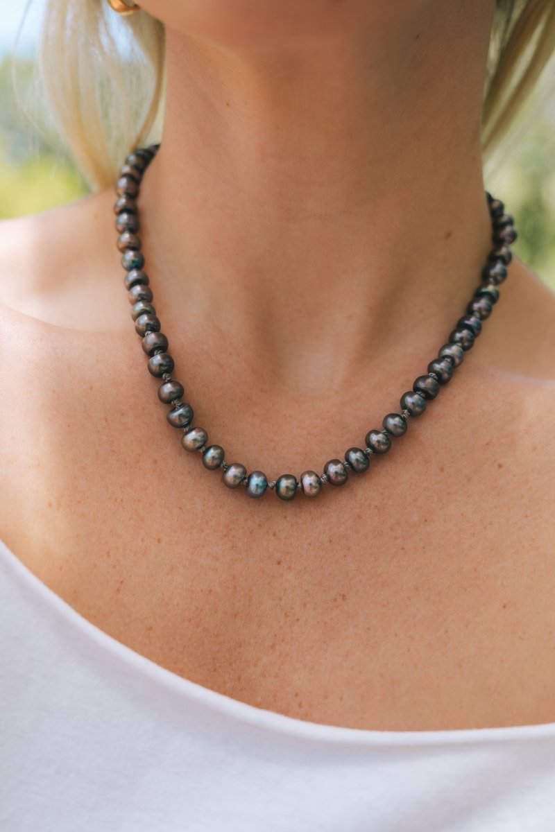 Dark Button Pearl NecklaceZiabirdNecklace