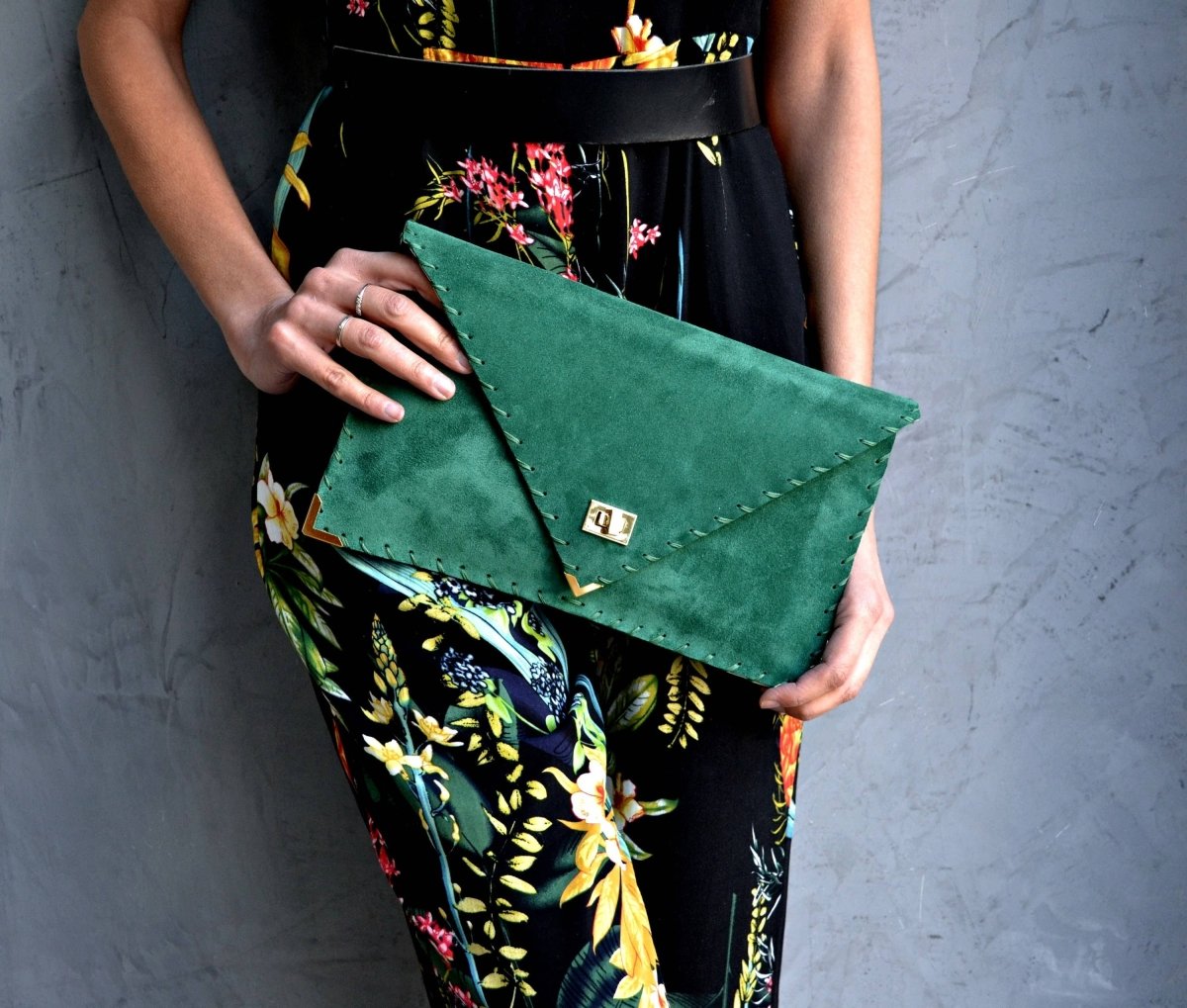 Symmetria soft clutch in emerald: GoldANA KOUTSI